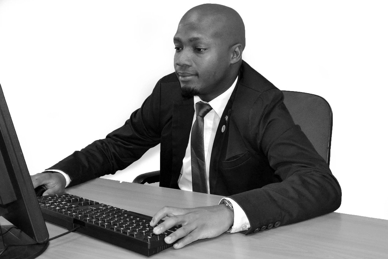 African business, business, working — "Unlocking Opportunities: The Benefits of a Room Part-Time Job"